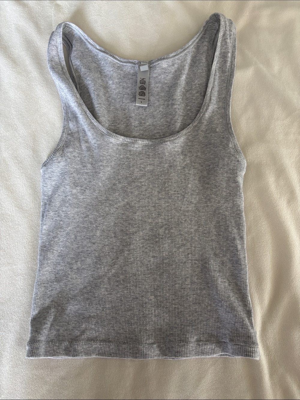 $8💕 SKIMS Light Gray Ribbed Tank Top - Scoop Neck